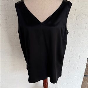 Chic Black V-Neck Tank Top